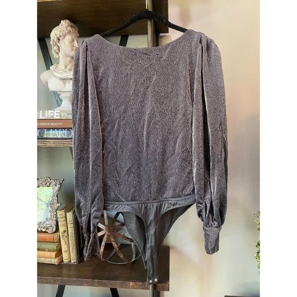 Lovers + Friends Jasmine Bodysuit Metallic Silver Women's Size Small - Picture 11 of 11